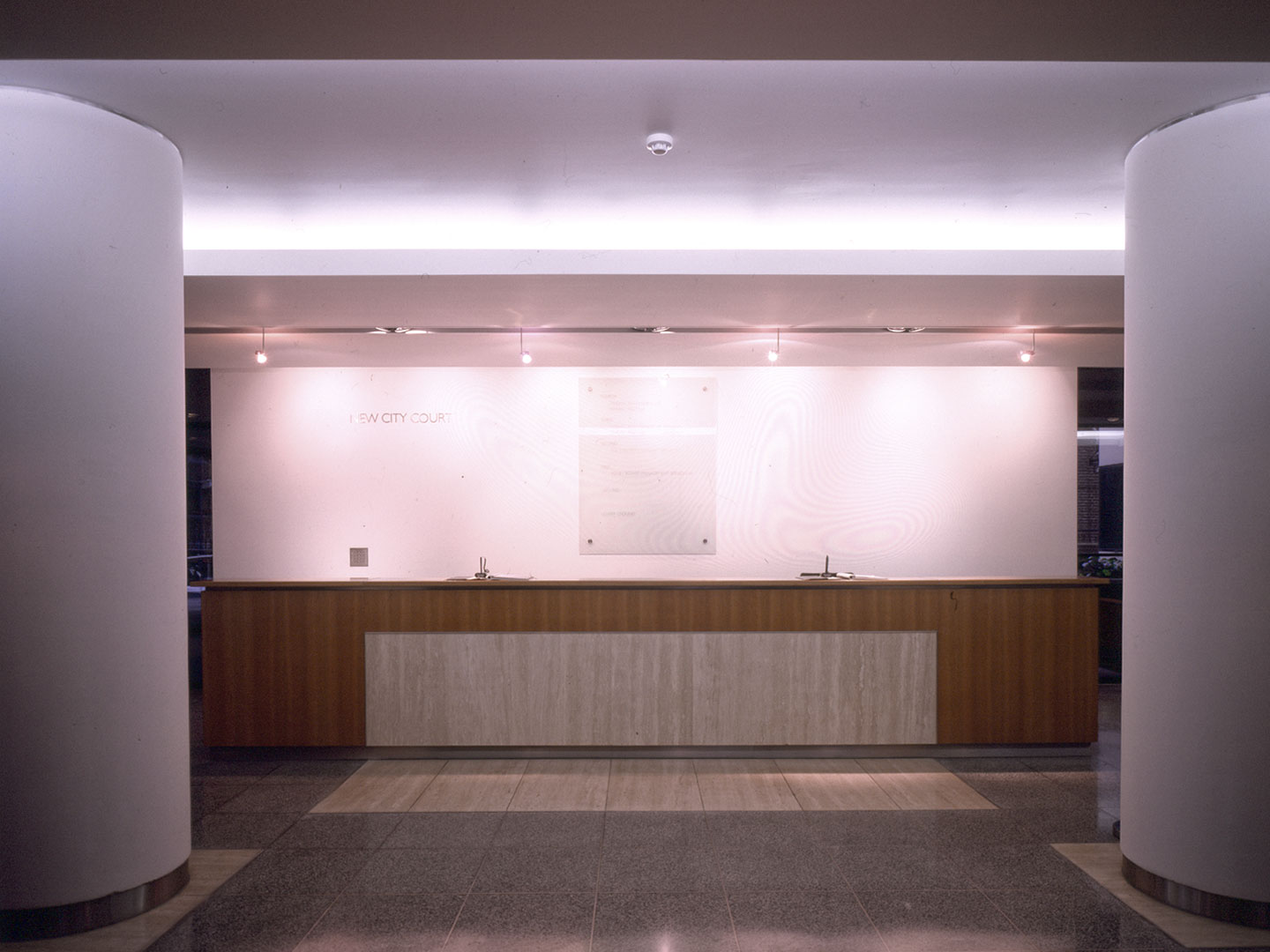 20_st_thomas_street-photo_interior_desk