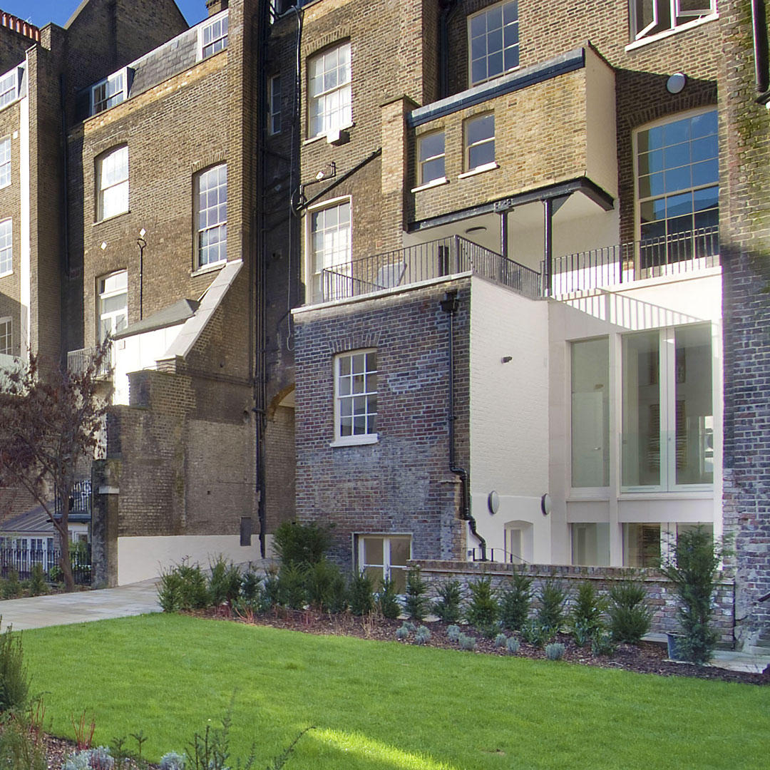 1-2_halkin_street_photo_cgp_02