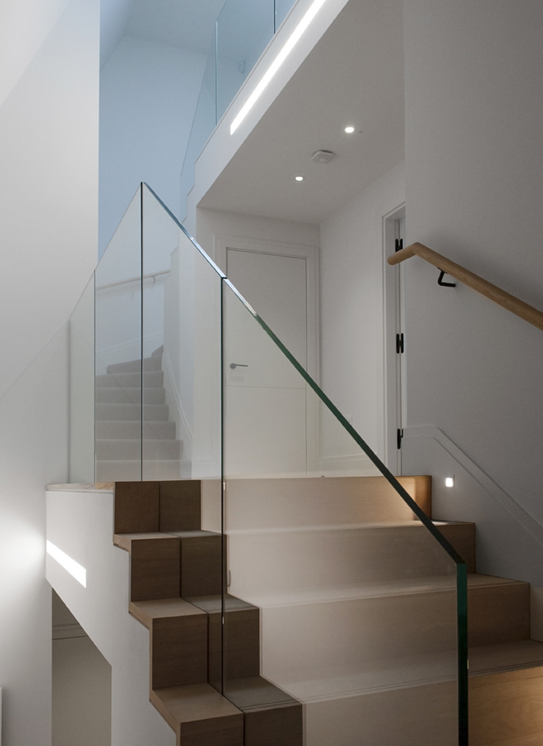 126-Pavilion-Road_stair