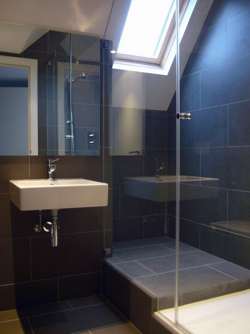 33_fairholme_gardens-photo-dark-shower