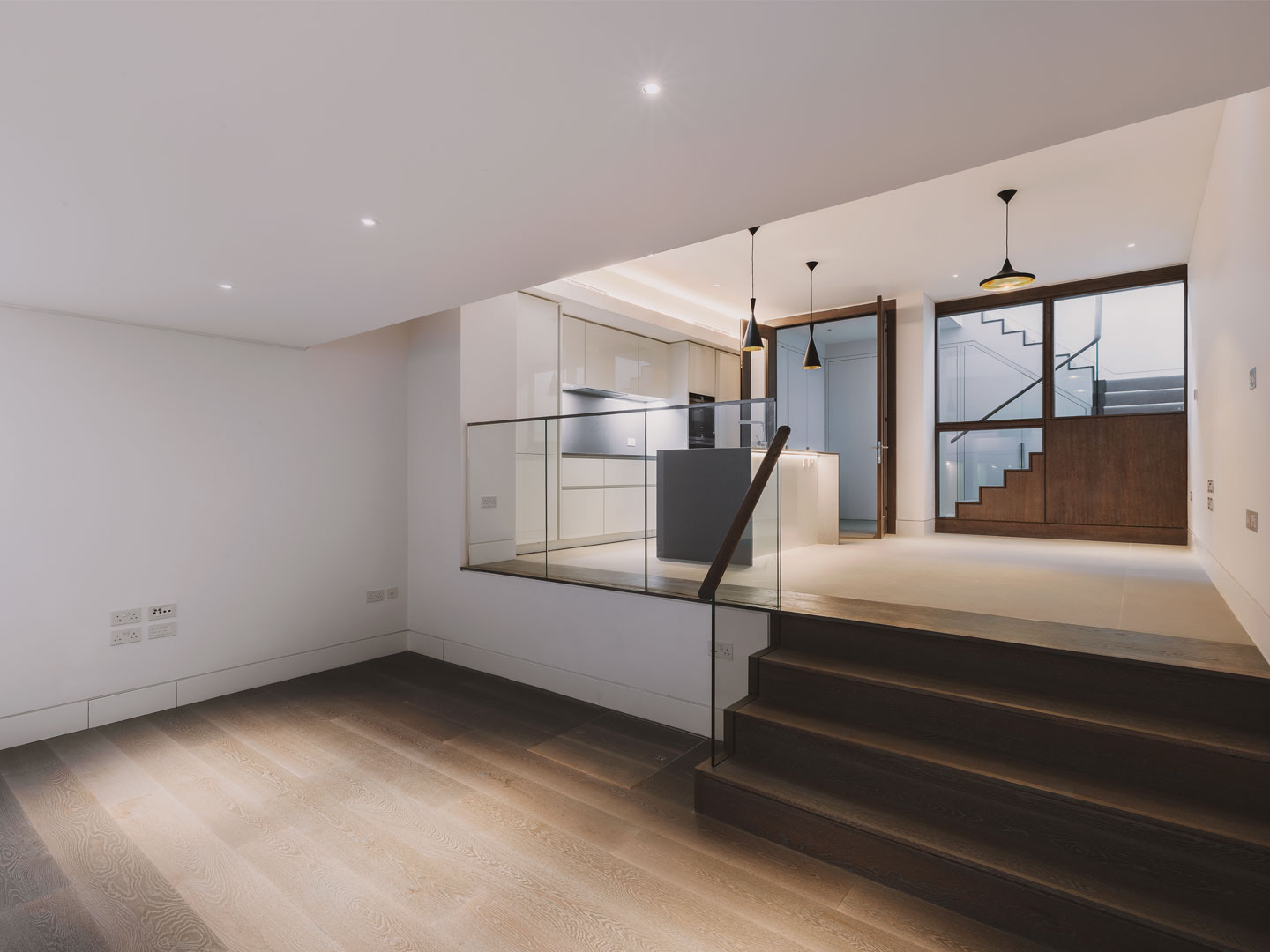 8-14_cadogan_lane_HDR3_featured-image_Radu_Palicica